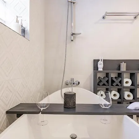 Apartment Mountain Serenity And Charming Old Town Nearby