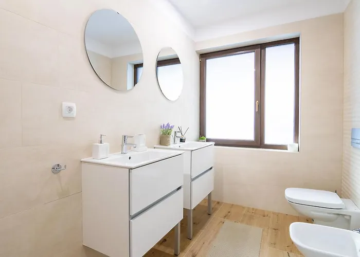 Mountain Serenity And Charming Old Town Nearby Брашов