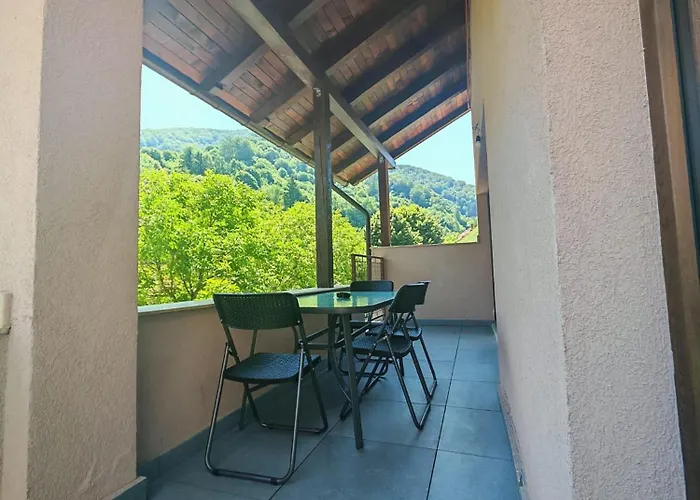 Mountain Serenity And Charming Old Town Nearby Apartment *
